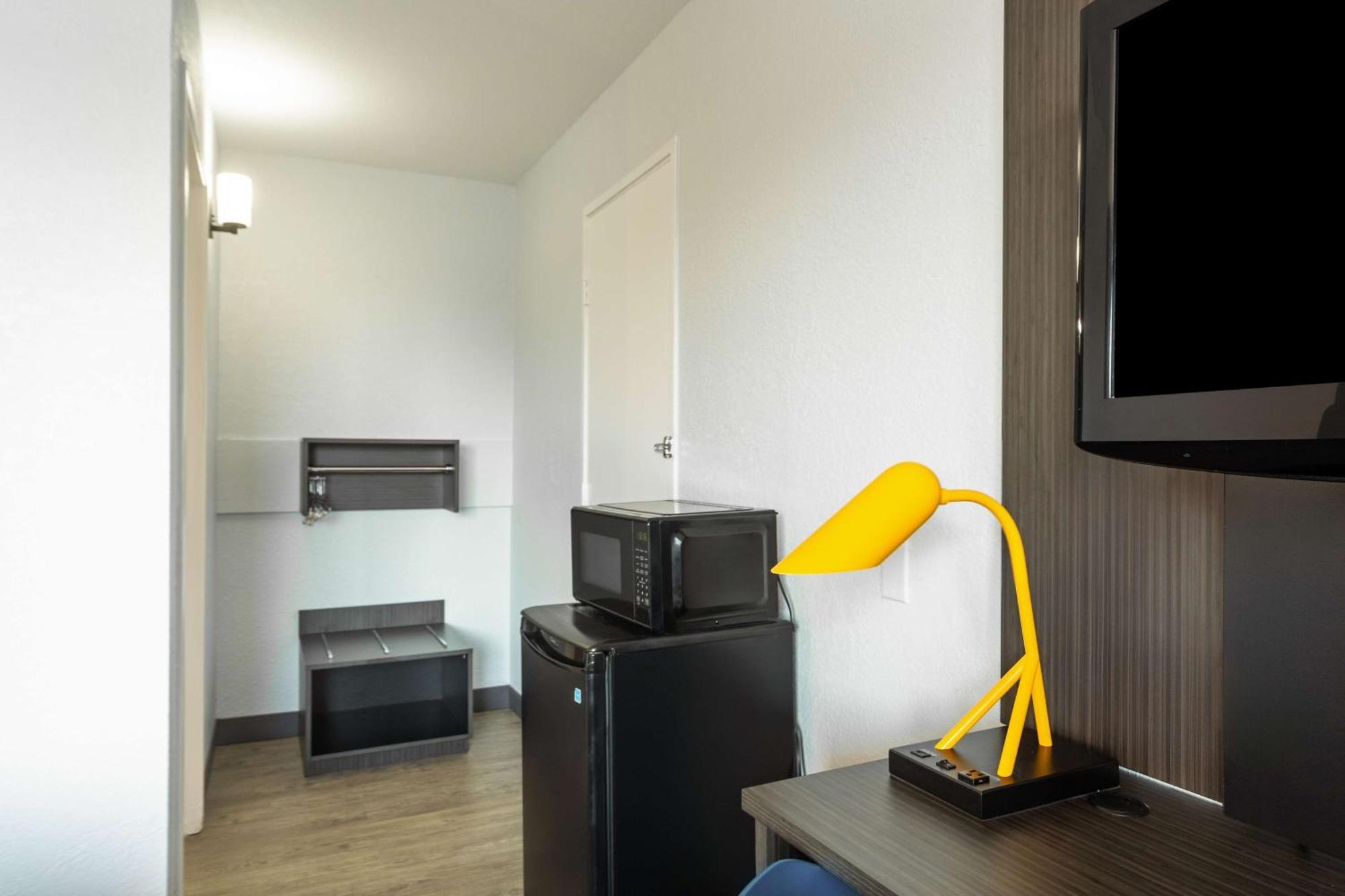 Motel 6-Del Rio, Tx ภายนอก รูปภาพ